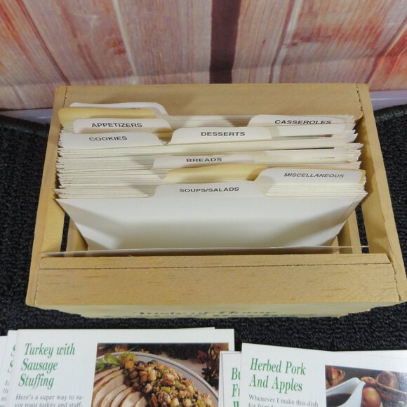 VTG Taste of Home Wood Crate O' Recipes 180 cards~4x6.~ Chef Life~ - Picture 4 of 4